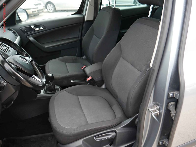 Škoda Yeti (2016) 1.4 TSi, AC, kamera - fotka 9 z 16
