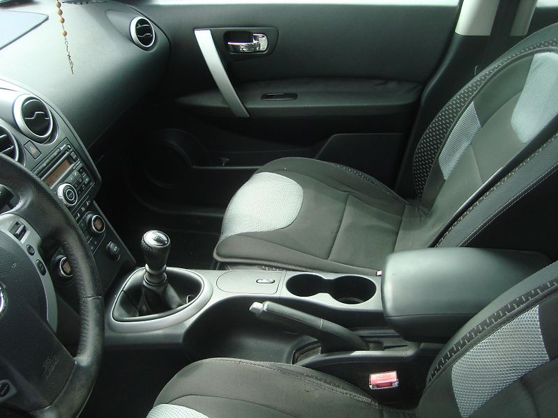 Nissan Qashqai (2007) 2,0  - fotka 10 z 15