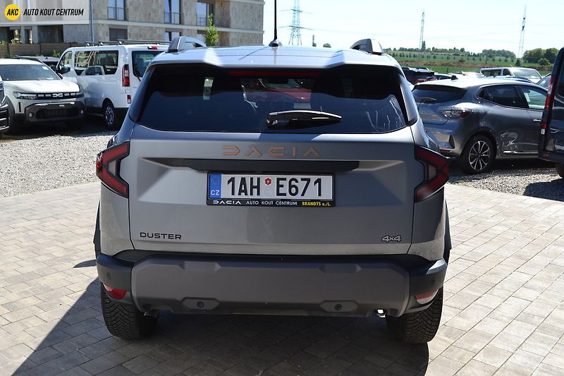Dacia Duster EXTREME TCE 130 4x4 - fotka 4 z 54