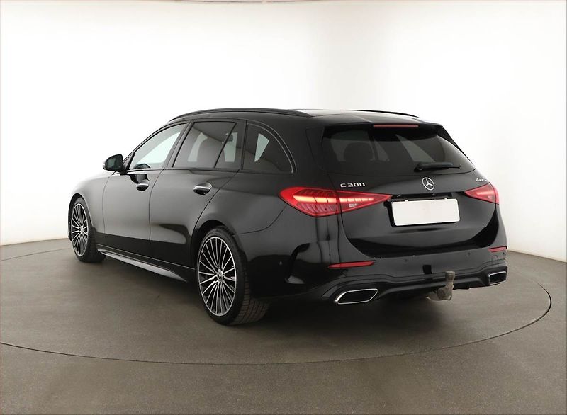 Mercedes-Benz Třídy C (2023) C 300 4MATIC - fotka 4 z 27