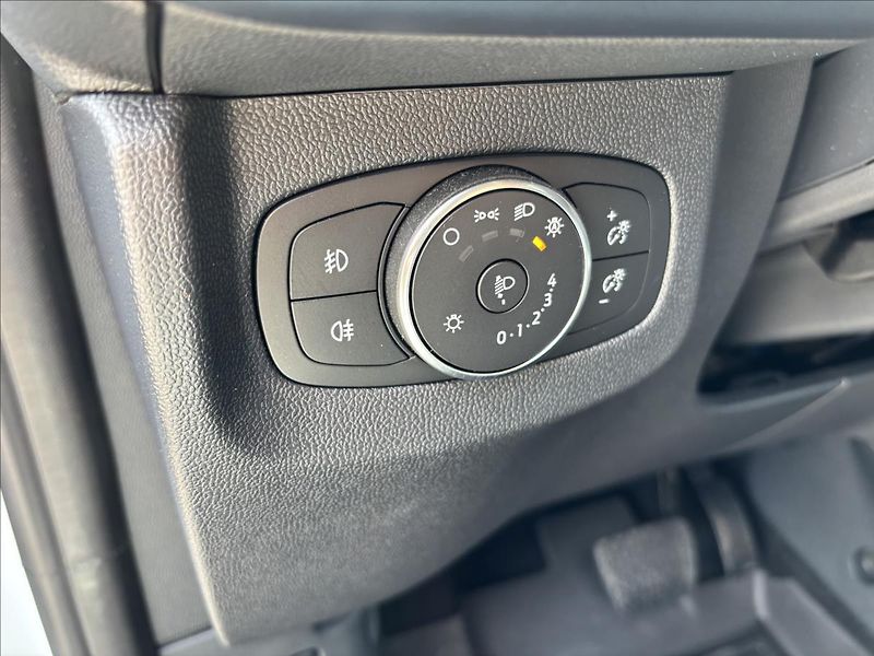 Ford Tourneo Courier 1,0 EcoBoost 91 kW Active AUT - fotka 26 z 44