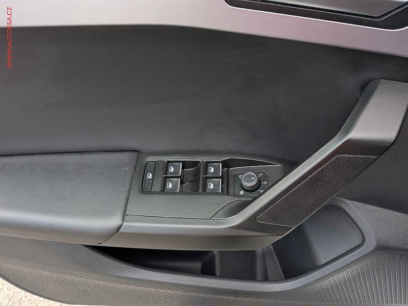 Seat Leon (2020) 1.5TSi, 1.maj,ČR, FR, navi - fotka 12 z 17