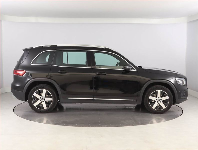 Mercedes-Benz GLB (2022) 200 d 4MATIC - fotka 6 z 26
