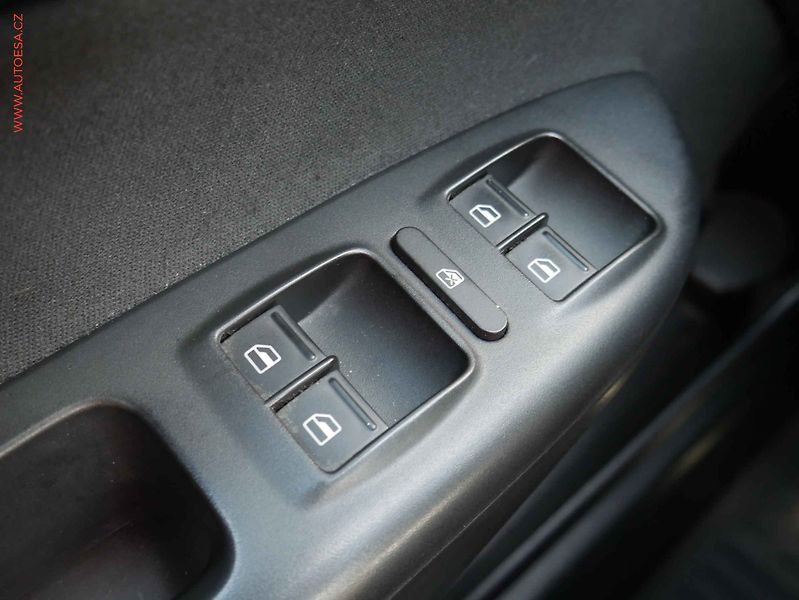 Škoda Octavia (2007) 1.9TDi, ČR, Elegance, TZ - fotka 11 z 16