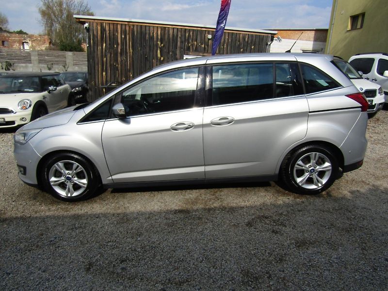 Ford Grand C-MAX (2016) 1.5 TDCi 88kW - fotka 3 z 37