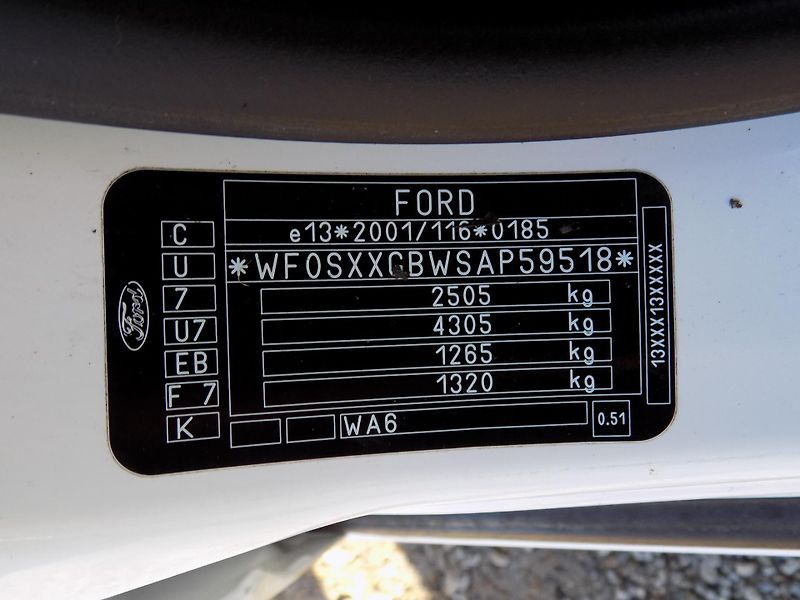 Ford S-MAX 2,0  TDCI 103KW TITAN FACELIFT - fotka 38 z 47