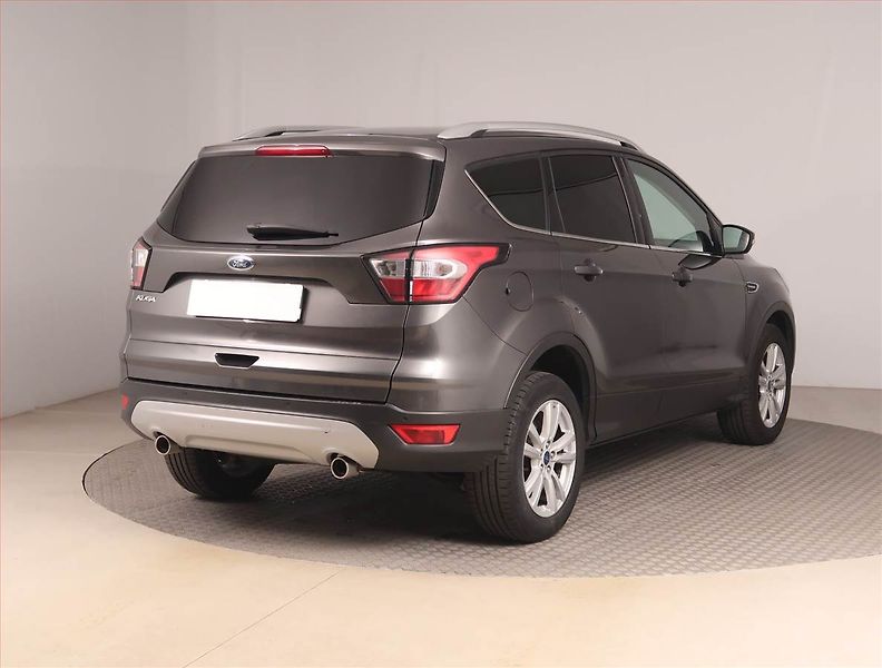 Ford Kuga (2018) Titanium 1.5 TDCi, Navi - fotka 5 z 15