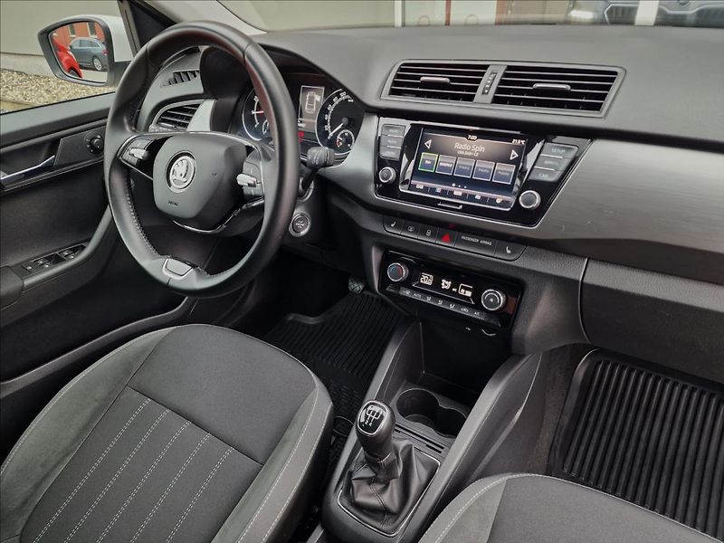 Škoda Fabia 1.0 TSI Style,původ ČR,1.Maj. - fotka 38 z 49