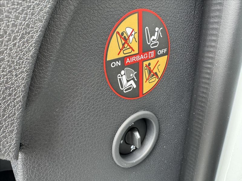 Dacia Logan 1,2 i 16V MCV KLIMA 1.maj ČR - fotka 24 z 50