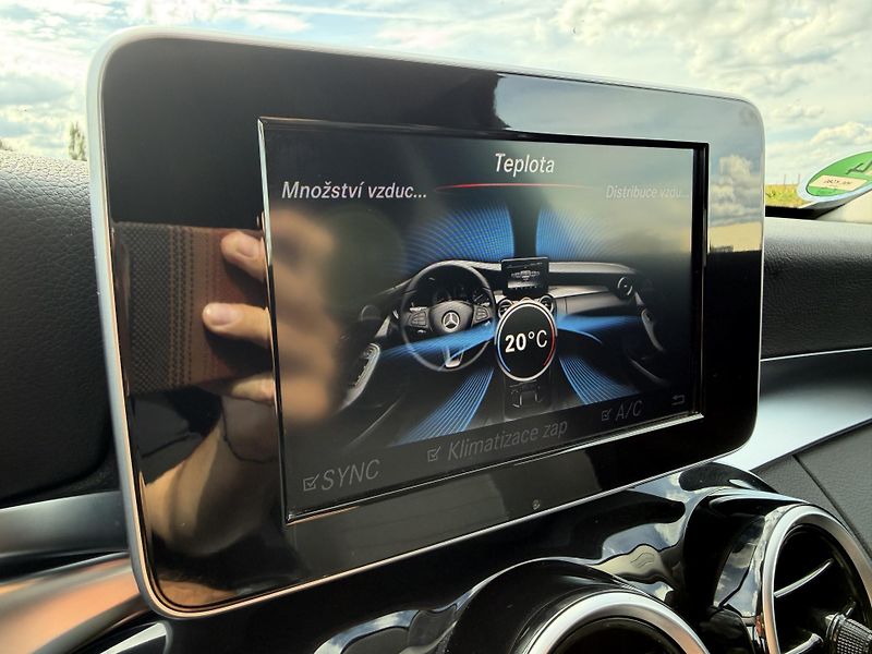Mercedes-Benz Třídy C 180 CGI AUTOMAT LED NAVIGACE - fotka 24 z 38