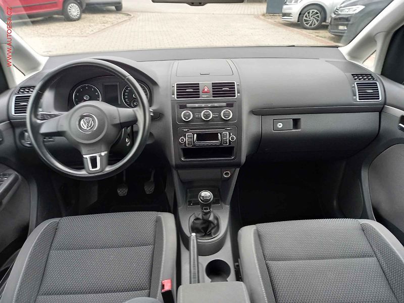Volkswagen Touran (2013) 1.4 TSi, Comfortline - fotka 8 z 15