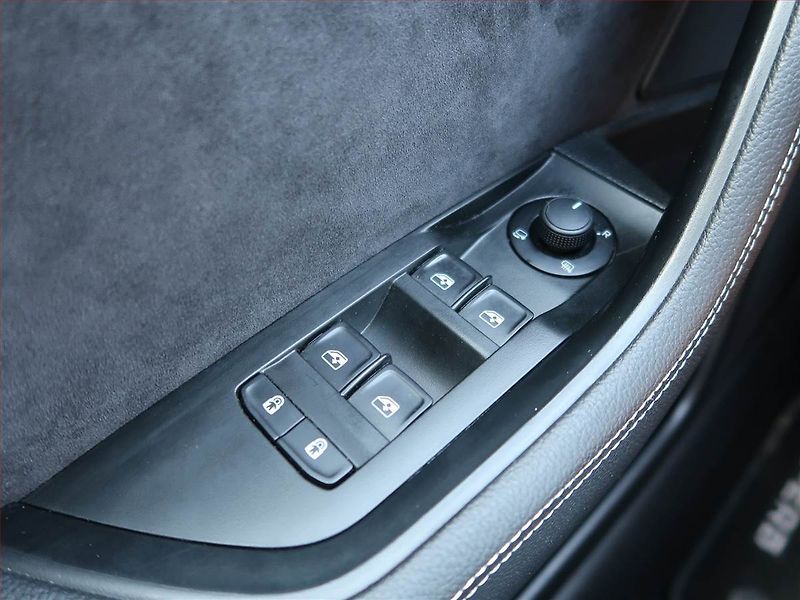 Škoda Superb (2020) Sportline iV 1.4 TSI PHEV - fotka 25 z 29