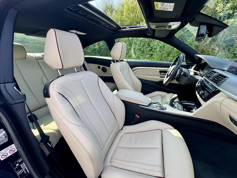 BMW Řada 4 (2017) BMW 440i xDrive Coupé F32 - fotka 17 z 27