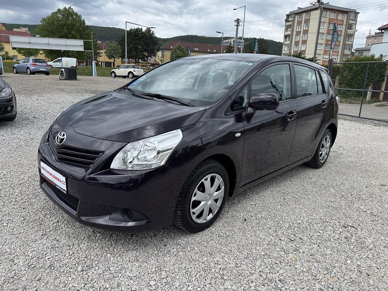 Toyota Verso (2010) 1.6VVTi,rezervace - fotka 1 z 39