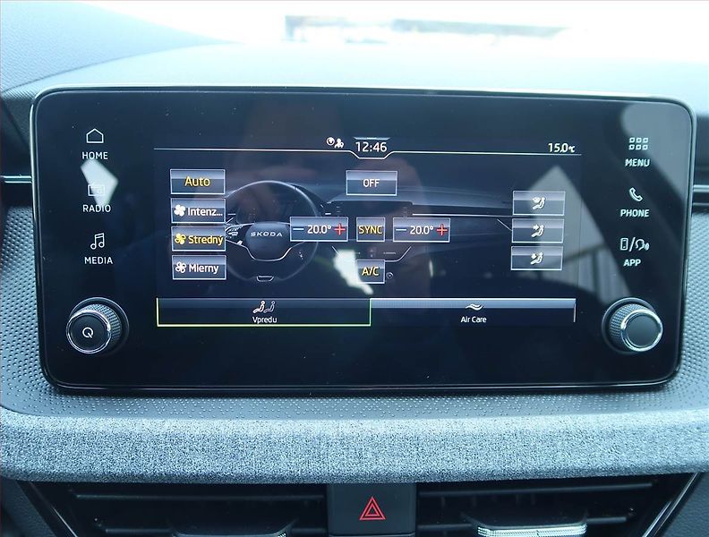 Škoda Kamiq (2025) 1.0 TSI - fotka 18 z 25