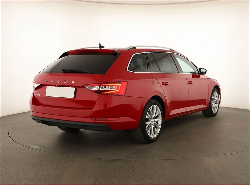 Škoda Superb (2022) Style 2.0 TDI - fotka 5 z 21