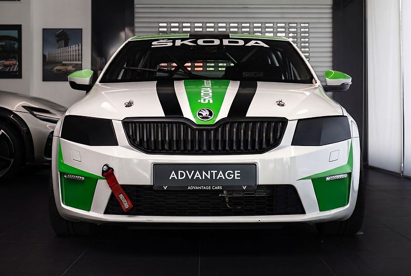 Škoda Octavia Motorsport Cup gen.III 2.0TSI - fotka 2 z 16