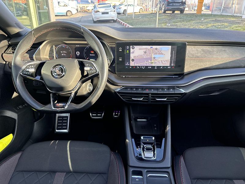 Škoda Octavia 1,4TSI iV RS 180kW DSG DPH - fotka 11 z 26