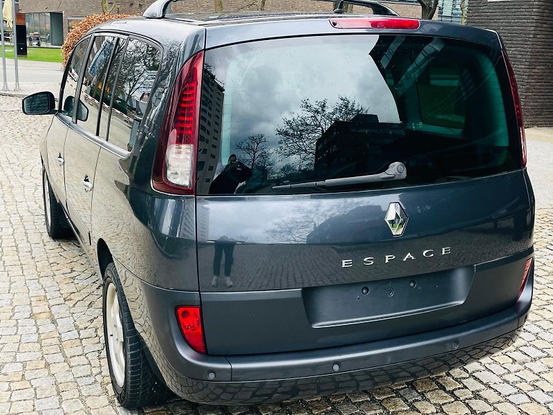 Renault Grand Espace 2.0dCi MANUÁL VÝHŘEV SENZORY - fotka 16 z 43