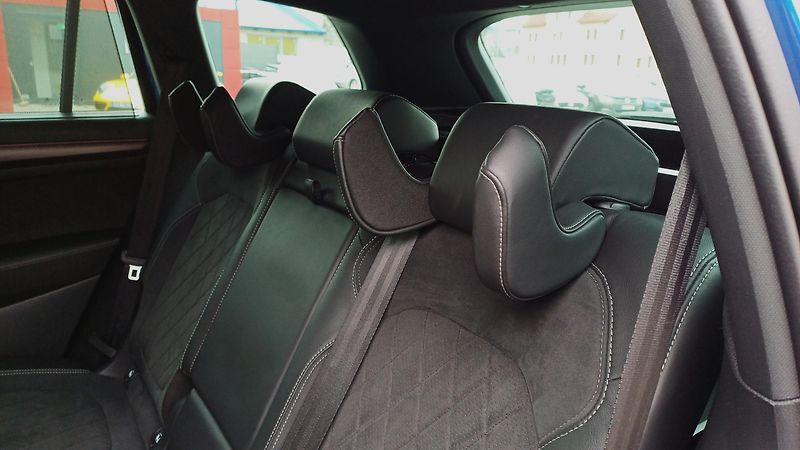 Škoda Kodiaq SPORTLINE TDI 147kW WEBASTO-ČR - fotka 21 z 50