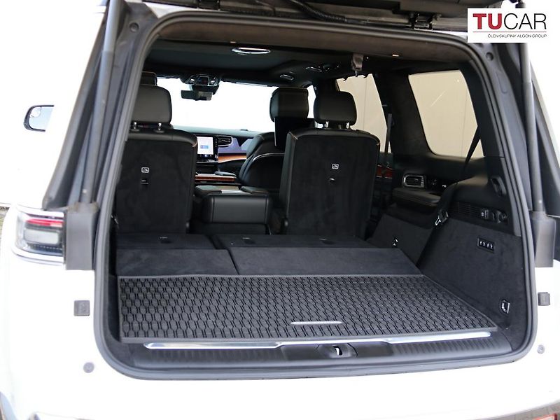 Jeep Grand Wagoneer (2023) 6.4 V8 SERIES III LPG  - fotka 34 z 36