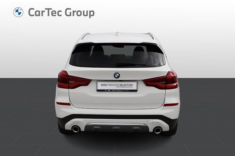BMW X3 xDrive20d - fotka 4 z 17