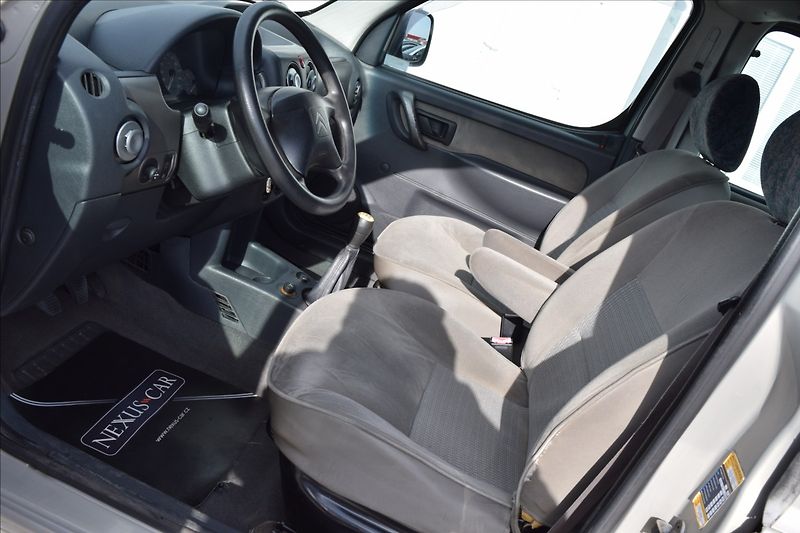 Citroën Berlingo 1,6 16V 80KW NOVÉ SVÍČKY - fotka 17 z 34