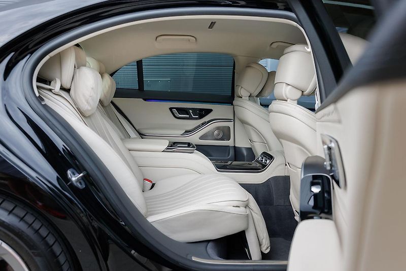 Mercedes-Benz Třídy S (2023) S 450 4Matic Long AMG Line - fotka 37 z 67