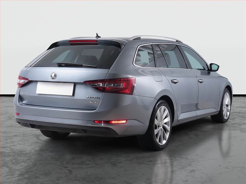 Škoda Superb (2016) Style Plus 2.0 TDI, 4X4 - fotka 5 z 14
