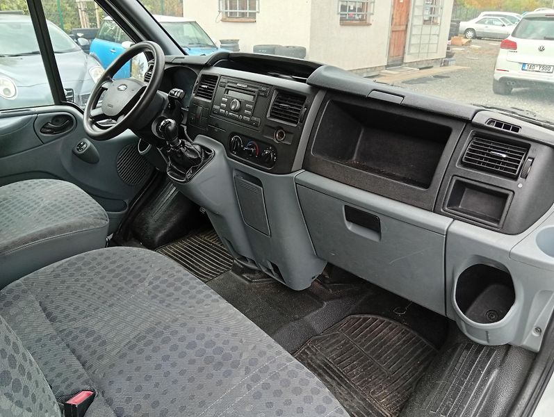 Ford Transit 2.2 TDCI T300 115 - fotka 7 z 17