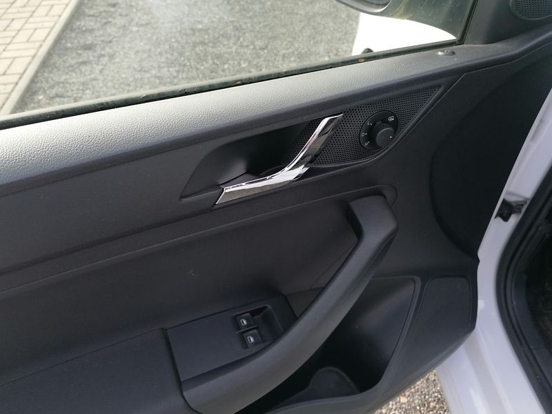 Škoda Rapid (2014) REZERVACE! 1.2 TSi - fotka 13 z 15