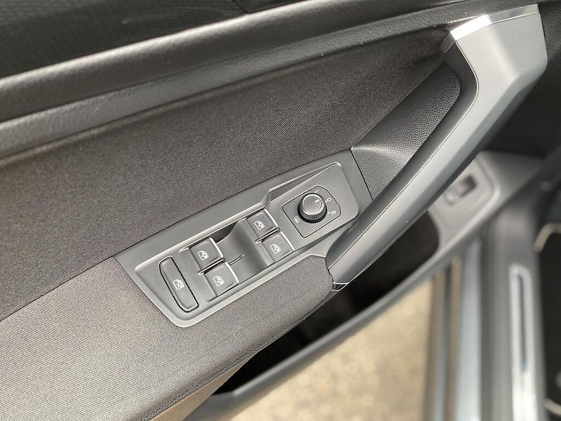 Volkswagen Tiguan Allspace 1.4 TSI COMFORTLINE DSG - fotka 11 z 26