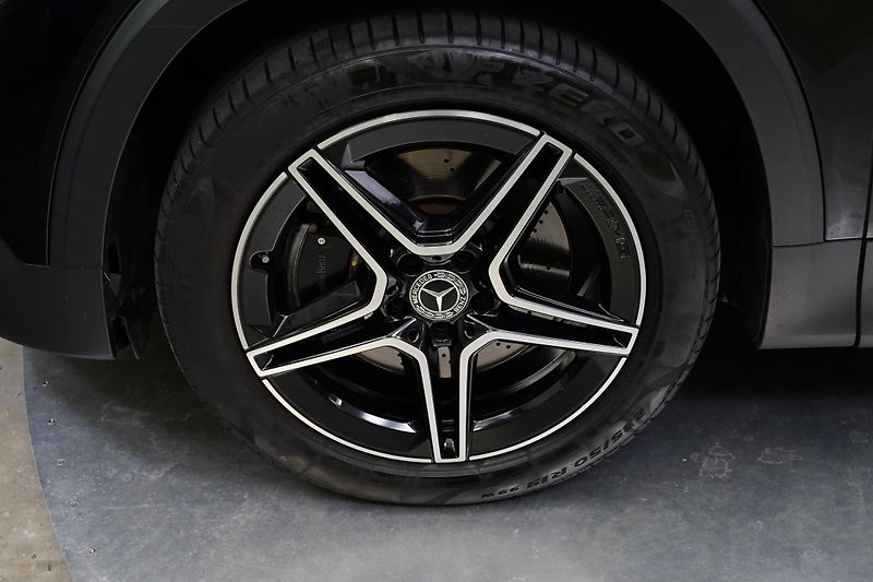 Mercedes-Benz GLB - fotka 10 z 25
