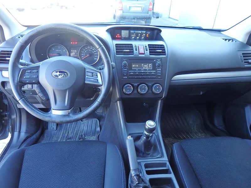 Subaru XV 2,0 108kW KLIMA, 2. MAJITEL - fotka 14 z 17