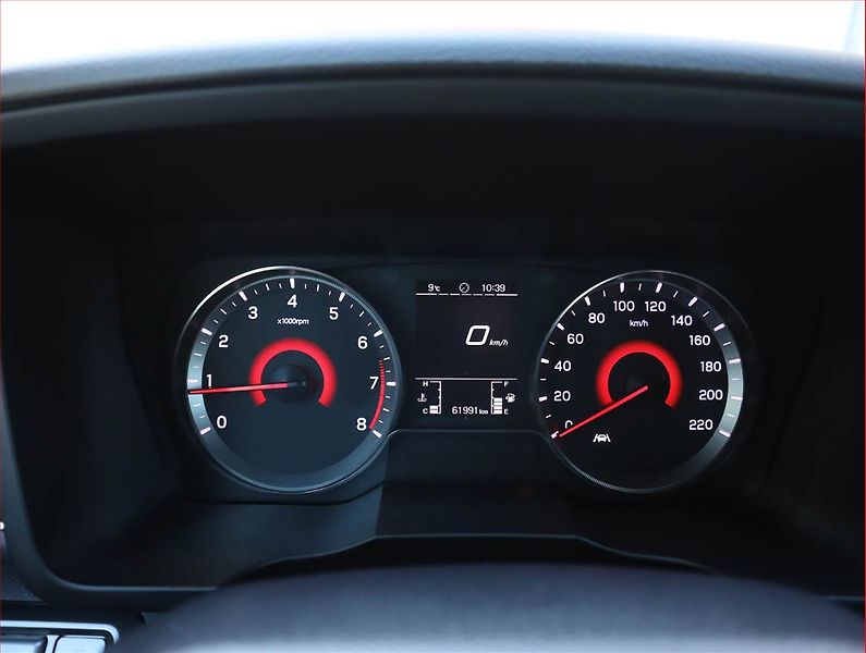 SsangYong Tivoli (2020) 1.5 T-GDI, Tempomat - fotka 11 z 15