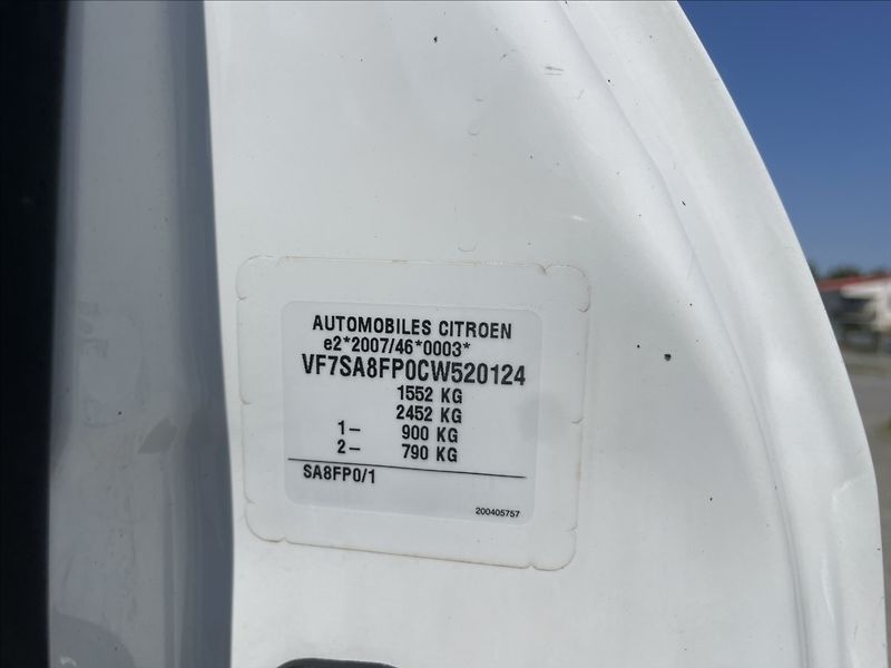 Citroën DS3 1,4 i 70kw Klimatronic ESP Tem - fotka 23 z 33