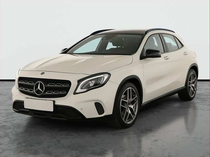 Mercedes-Benz GLA (2017) 220 d 4MATIC, 4X4 - fotka 2 z 21