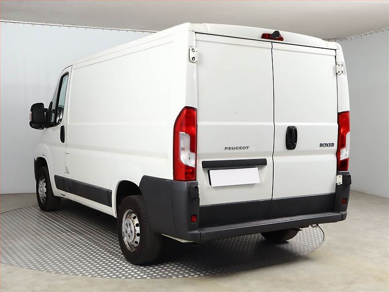 Peugeot Boxer (2017) 2.0 BlueHDi, L1H1, ČR - fotka 4 z 12
