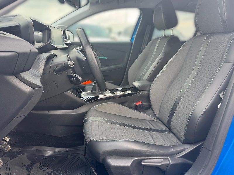 Peugeot 208 (2020) ALLURE 1.2 74kW CZ DPH  - fotka 7 z 11