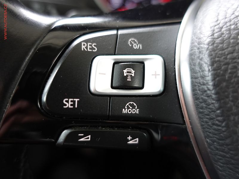Volkswagen Passat (2015) 2.0TDI 4x4, ČR, DSG, navi - fotka 16 z 23