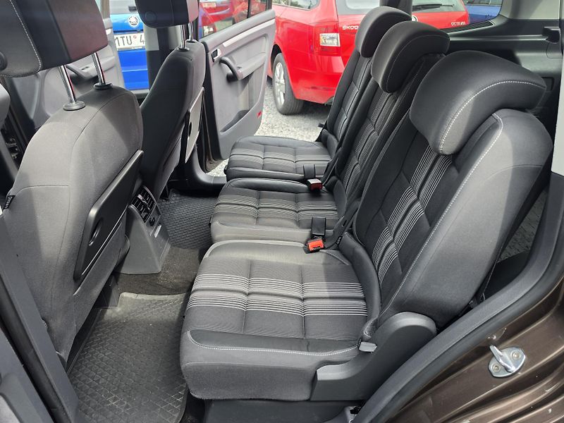Volkswagen Touran 1.2 TSI 7 Míst Match - fotka 10 z 20