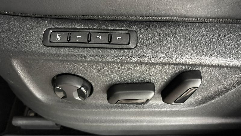 Škoda Kodiaq 2.0 TDI DSG 4x4 Sportline Excl - fotka 22 z 32