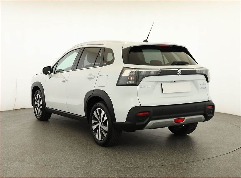 Suzuki SX4 S-Cross (2023) 1.4 BoosterJet, ČR,1.maj - fotka 4 z 21