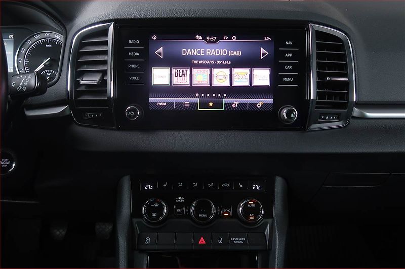 Škoda Karoq (2023) 2.0 TDI, Navi, Tempomat - fotka 12 z 15