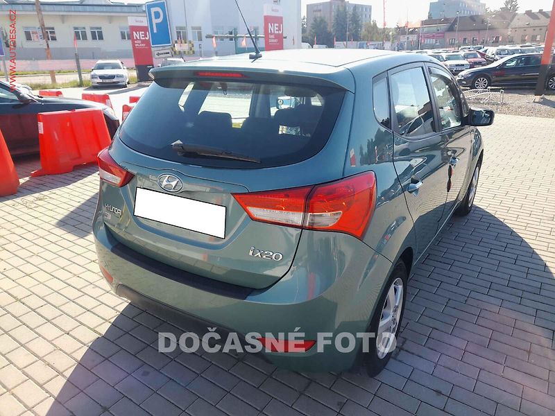 Hyundai ix20 (2012) 1.4i, ČR, servis.kniha, AC - fotka 2 z 3