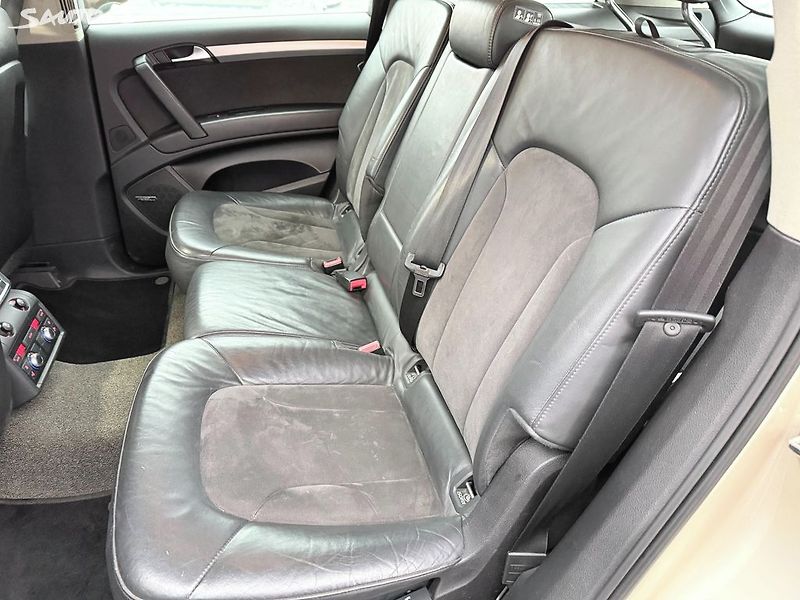 Audi Q7 3,0 TDI V6 QUATTRO - fotka 28 z 38