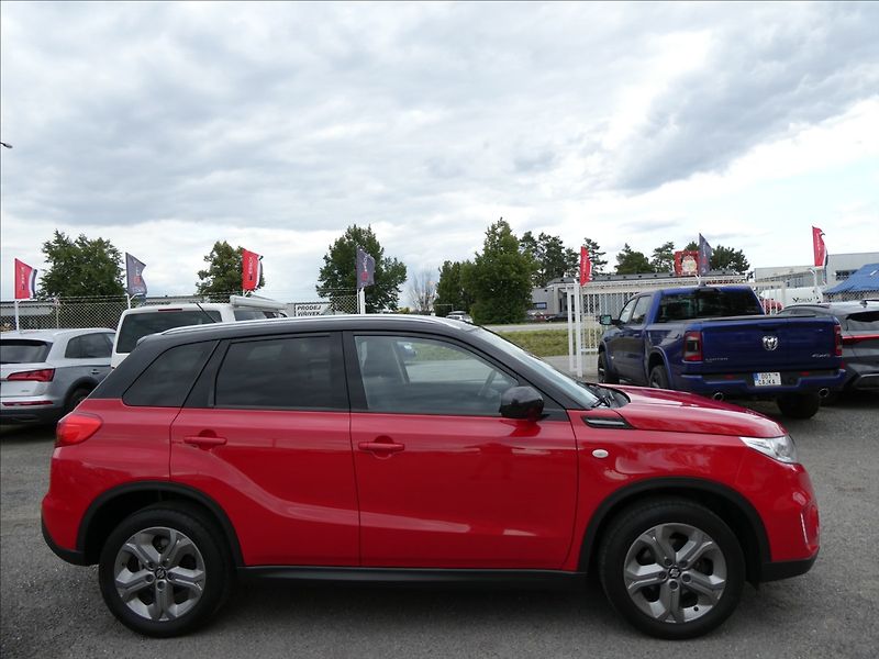 Suzuki Vitara 1,6 VVTi AUTOMAT,serviska,závě - fotka 12 z 50