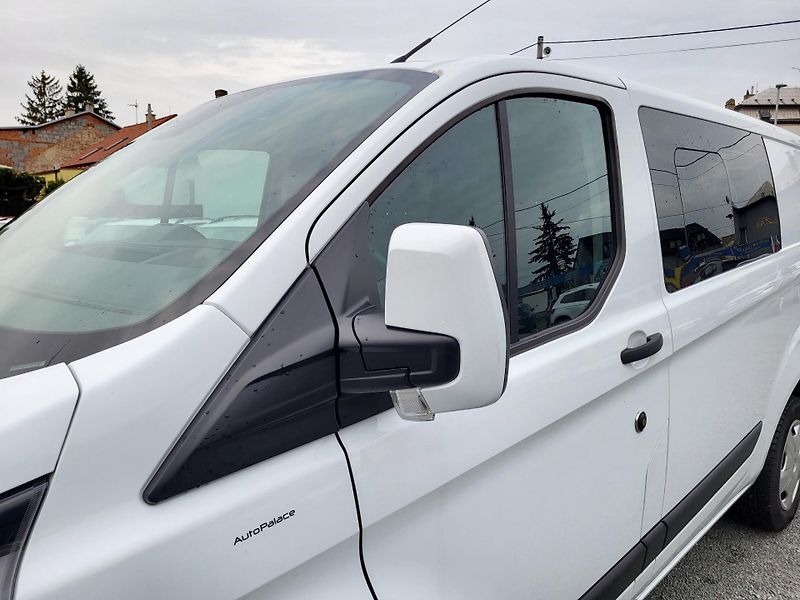Ford Transit Custom 2.0 EcoBlue mHEV 96kW 6-míst - fotka 32 z 45