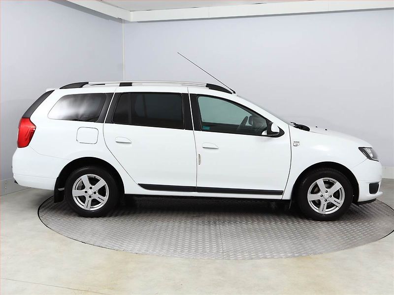Dacia Logan (2014) 1.2 16V, LPG, Serv.kniha - fotka 6 z 13