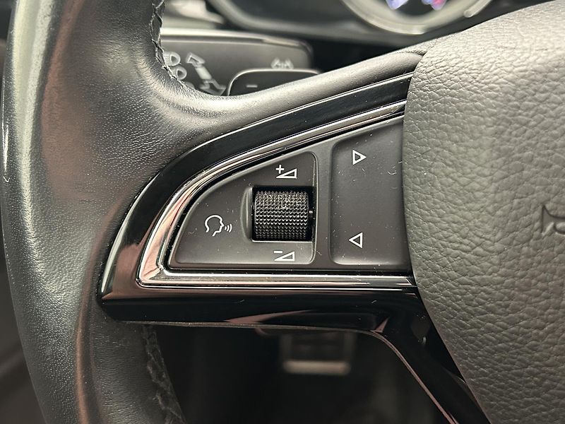 Škoda Superb 2.0 TDI L&K - fotka 22 z 29